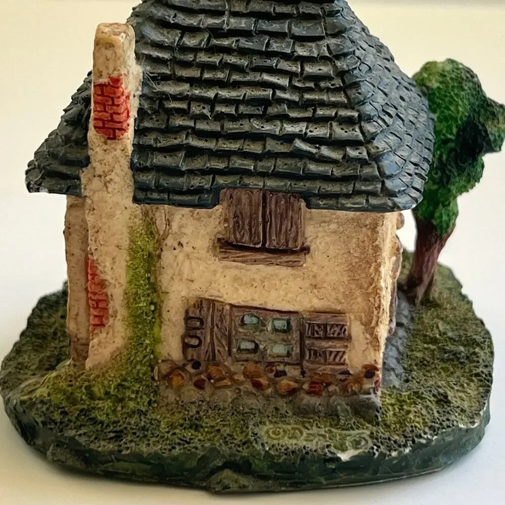 DICKINS VILLAGE miniatures “Rooms for Let”,